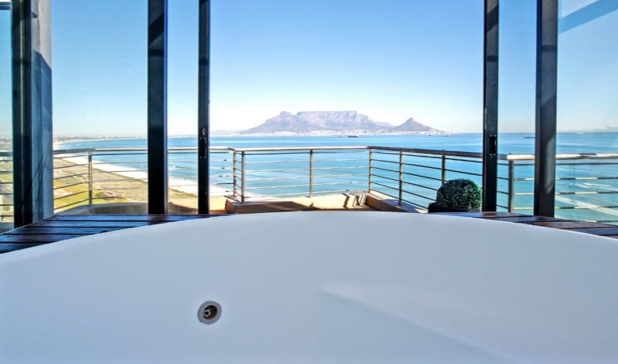 3 Bedroom Property for Sale in Bloubergstrand Western Cape